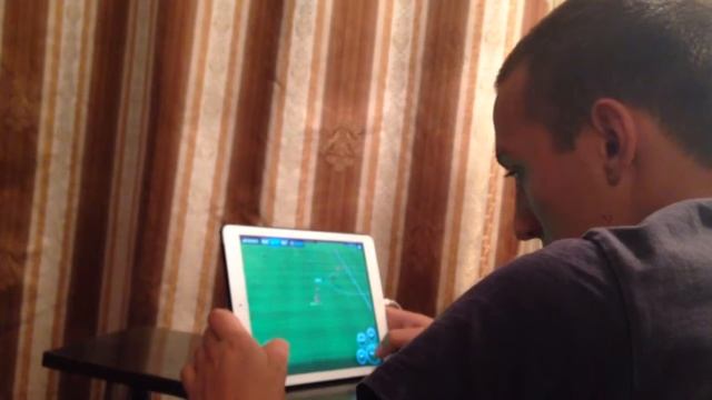 Игра в Fifa на iPad смотреть онлайн