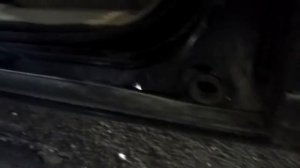 Ищем монтажную пену,в порогах авто.