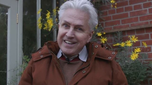 Get Gardening: A Host of Golden Daffodils смотреть онлайн