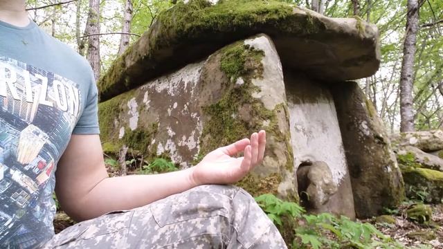 Дольмен с каменной пробкой. Никетх. Мощная энергия дольмена. Медитация смотреть онлайн