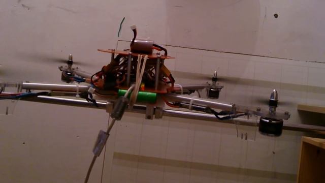 Quadcopter twitches - MultiWii default PID-settings (pitch) смотреть онлайн