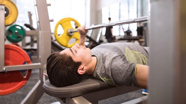 What Will Happen If You Do Bench Press Every Day [Pros, Cons, Should You Do It] смотреть онлайн