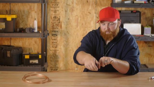 How to Cut Copper Pipes for a Refrigerator : Copper Pipes & Fittings смотреть онлайн