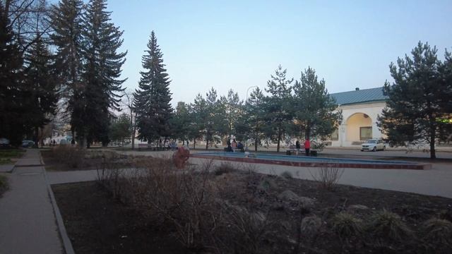 Торговые ряды, памятник Сусанину и дворы в самом центре Костромы смотреть онлайн