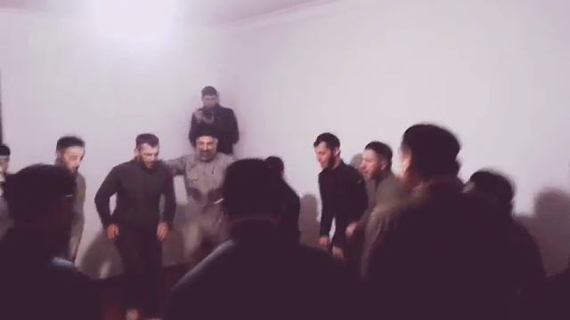 Зикр Удивительно😲 смотреть онлайн