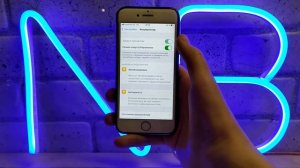 Как сделать чтобы iPhone сам не выключался ?