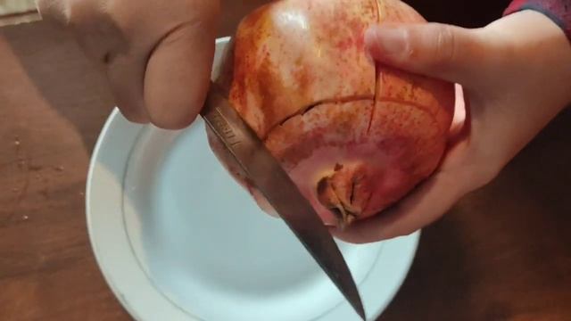 Лайфхак. Как почистить гранат. смотреть онлайн