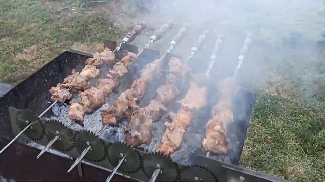 Жарка мяса на приспособлении Саможар Волчок. Жарка мяса! смотреть онлайн