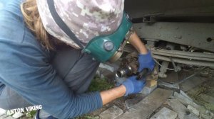 Замена колодок ручника, замена ступичного подшипника. Ремонт Ивеко Дейли 50c15