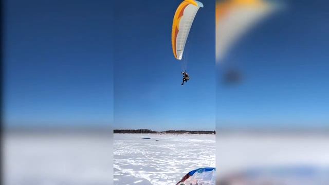 Зимняя тренировка по парапланеризму; параплан - полёт на точность. Наша группа в описании (ссылка) смотреть онлайн