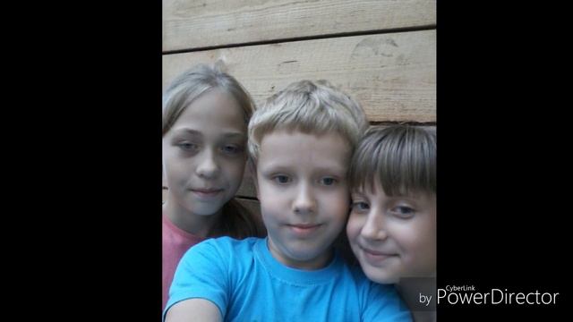 Вика лепит из пластилина смотреть онлайн