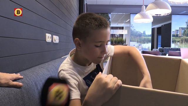 Delany kan nu een dagje naar het pretpark смотреть онлайн