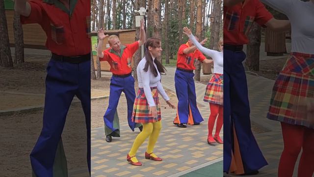 Фестиваль Танцы на эстраде смотреть онлайн