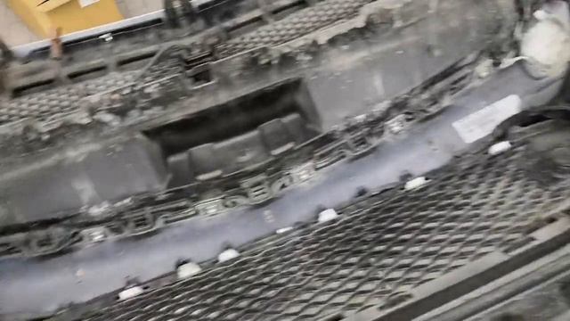 Мерседес бенз W213 снятие и разбор переднего бампера