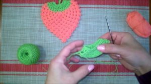 Прихватки-клубнички. Вяжем крючком.