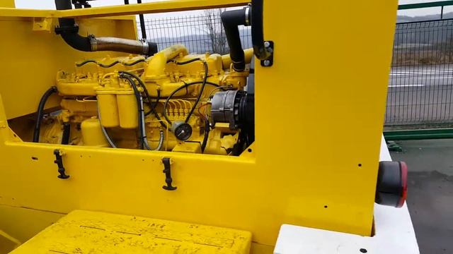 Фронтальный погрузчик UNK 320. смотреть онлайн