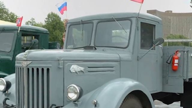 За что шоферы в СССР полюбили забытого кормильца МАЗ-200? смотреть онлайн
