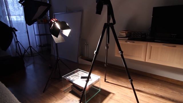 How to get a real shadow on a white background without Photoshop, photography tutorial смотреть онлайн