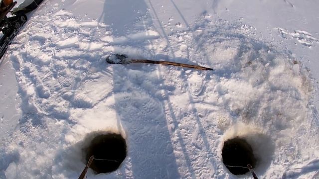 РЫБАЛКА МАХАЛКА НА ЩУКУ! И ТАК БЫВАЕТ! Зимняя рыбалка на Амуре смотреть онлайн