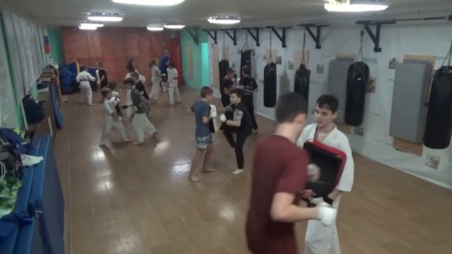 Тренировка 11 ноября 2021 года. Каратэ Киокусинкай Климовск. смотреть онлайн