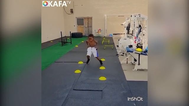 Самые сильные дети в мире - 8-летний американский футбол Джейлен Хафф смотреть онлайн