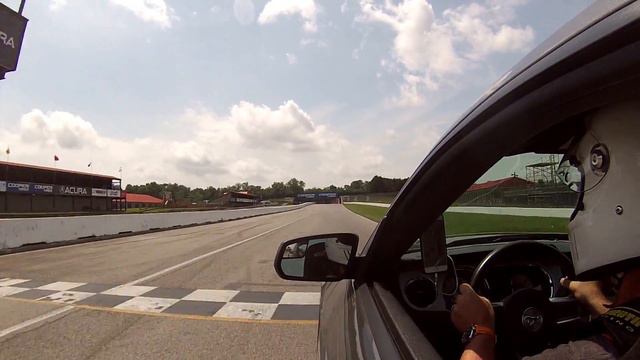 40 Grit Design Inc. 2011 Mustang GT @ Mid Ohio club course смотреть онлайн