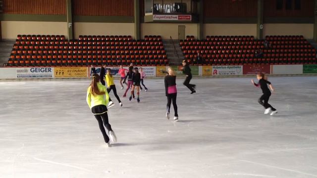 Expression on ice смотреть онлайн