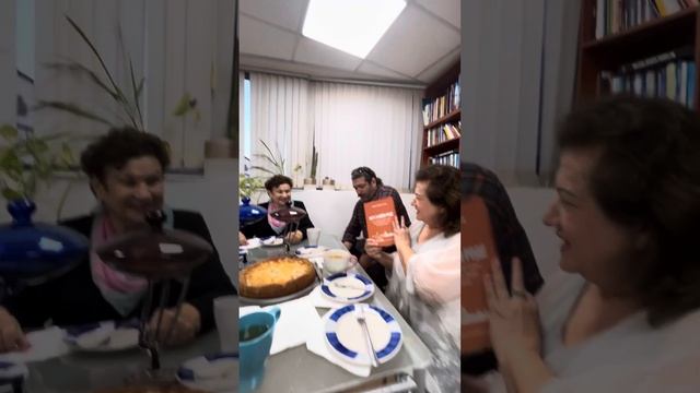 Поздравляем Тайбу Бродскую (Таню Лазовскую) с выходом в свет уникальной книги «Сага моего рода» смотреть онлайн