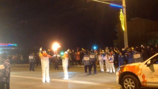 Передача эстафеты Олимпийского огня на Президентском бульваре в Чебоксарах смотреть онлайн