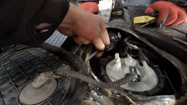 КАК ПОМЕНЯТЬ ТОПЛИВНЫЙ ФИЛЬТР JAC S 3 смотреть онлайн