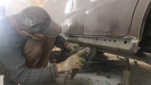 Замена порога своими руками, без опыта. Сварка. Обработка