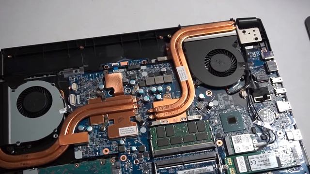 Budget Six-Core? - Gigabyte Sabre 15 (2018) Review! смотреть онлайн