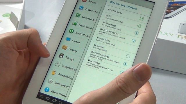 Samsung Galaxy Tab 7.0 Plus Unboxing and demonstration