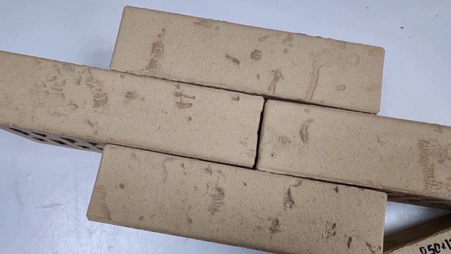 Кирпич керамический КЛИНКЕРНЫЙ лицевой пустотелый 1НФ 25012065 мм, Сорт 1, Ваниль, Рославль смотреть онлайн