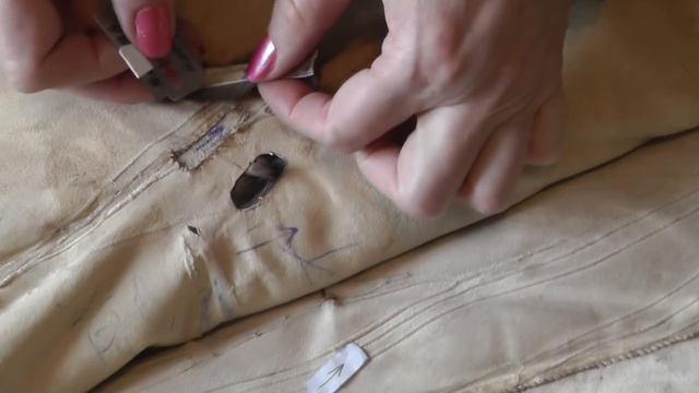 РЕМОНТ ШУБЫ - Зашиваем дырку.Ставим заплатку смотреть онлайн