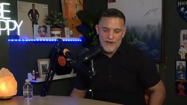 Tony Guerra (The Wharf) смотреть онлайн