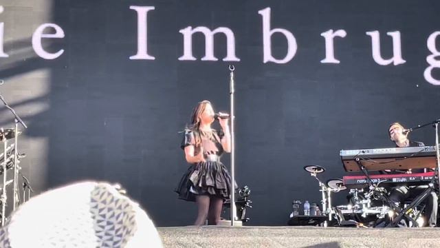 Natalie Imbruglia at Lytham 2022 смотреть онлайн