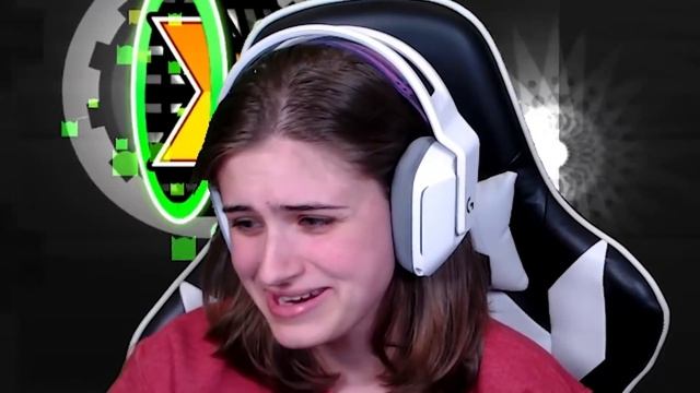 HE PREDICTED THE WINNING ATTEMPT - Poltergeist 100% (Insane Demon) | Geometry Dash смотреть онлайн