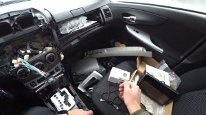 Тойота Королла 150. Замена штатной магнитолы.