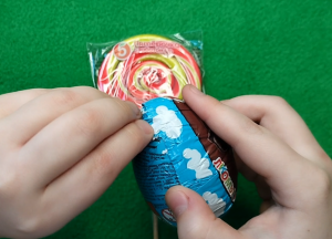 🍭 АСРМ распаковка сладостей. Караул!!! не могу открыть Киндер! 😱