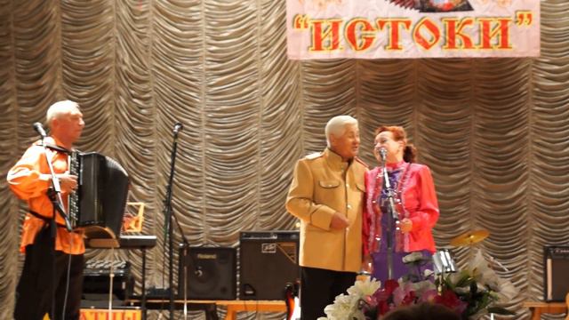 "Побеседуй со мной" Поют Лауреаты МФРИ Мария Ларцева и Валентин Каракчеев смотреть онлайн