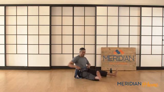 Meridian@home: 45 min Yoga Flow mit Santiago смотреть онлайн