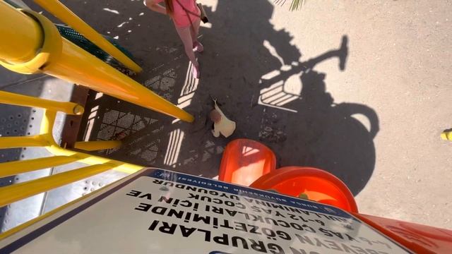 Видео для детей. Осмотри парка с развлечениями для детей смотреть онлайн