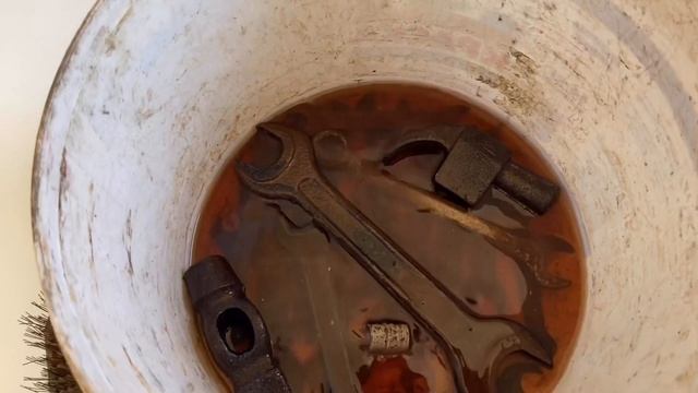 Как почистить ржавчину с инструментов при помощи уксуса смотреть онлайн