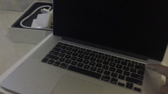 Macbook Pro (2016) Retina Display 15" i7, 16gb, 256 ssd, first Review смотреть онлайн