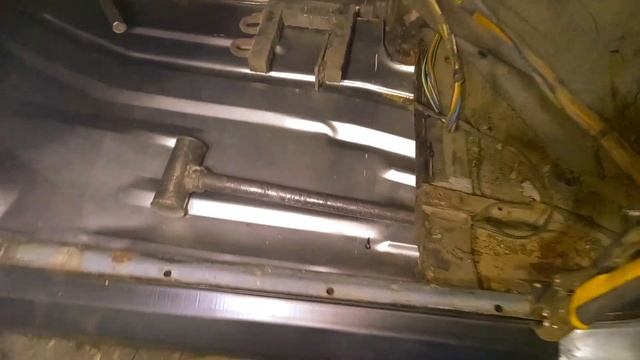 Исправление чужих косяков ,сварка дна и порога смотреть онлайн