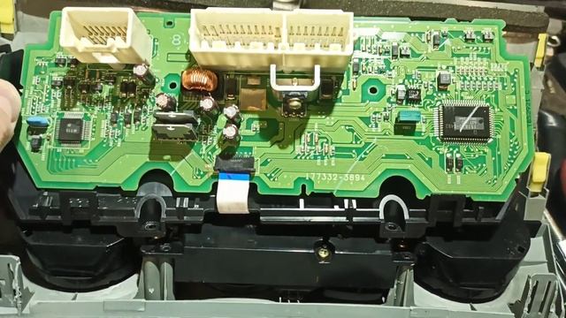 Замена лампочек в климат контроле Toyota Vista 50/Ardeo смотреть онлайн