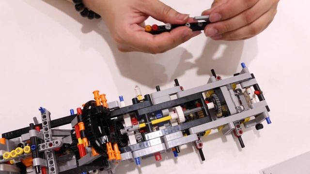 42112 LEGO Technic 42112 Concrete Mixer Truck Speed Build смотреть онлайн