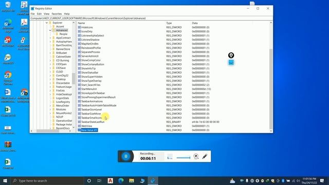 How to Show Time in Taskbar Windows | Customization Taskbar смотреть онлайн