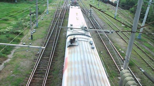 ВЛ80-с поездом с военной техникой смотреть онлайн